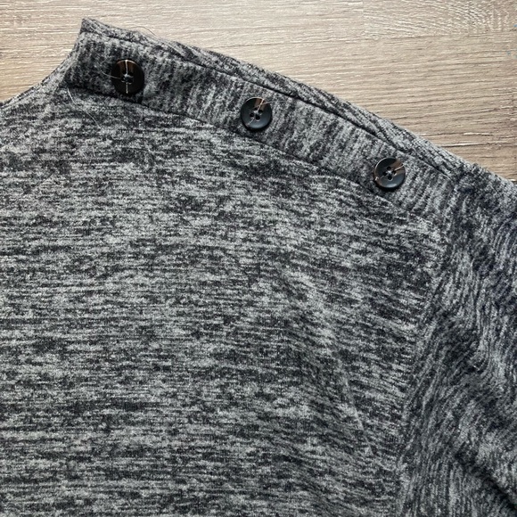 New Directions Grey Sweater Size Large - Picture 2 of 5